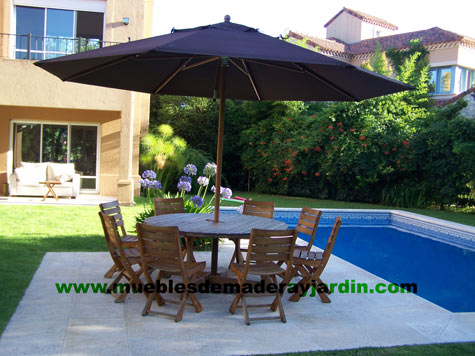 Decoracion-con-sombrillones-de-madera