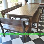 Mesa con Bancos con Respaldo
