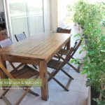 Mesas y Sillas de Balcon