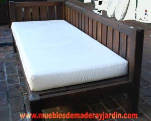 Sillones de madera para galería y jardín
