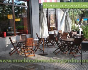 Mesa Plegable con Sillas