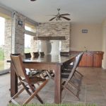 Mesas y Sillas para Galeria