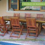 Sillas y Mesas para Exterior en Madera de Incienso
