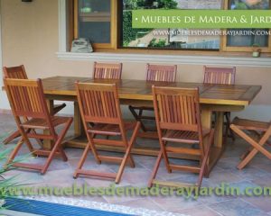 Sillas y Mesas para Exterior en Madera de Incienso